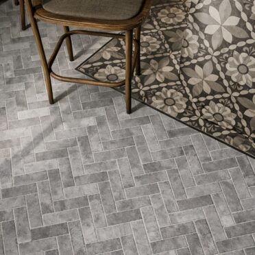 Porcelanato Materia Listello 7.5x23 cm Cenere